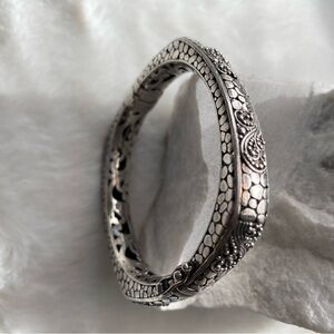 SARDA Sterling Silver Bangle